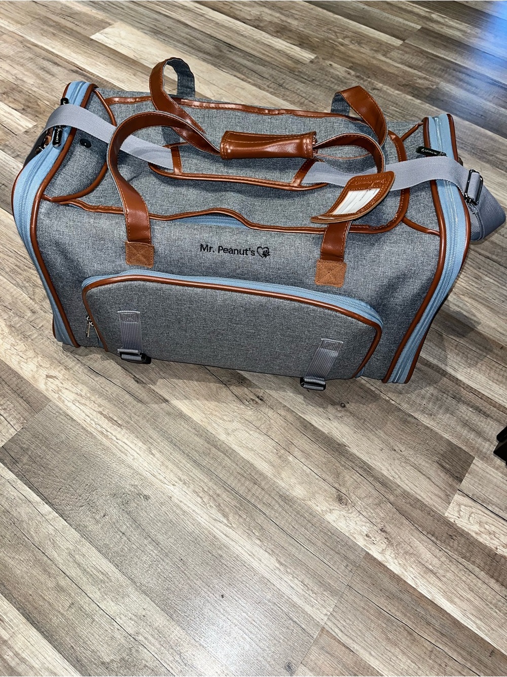 Mr. Peanut Big Apple XL Double Expandable Pet Carrier